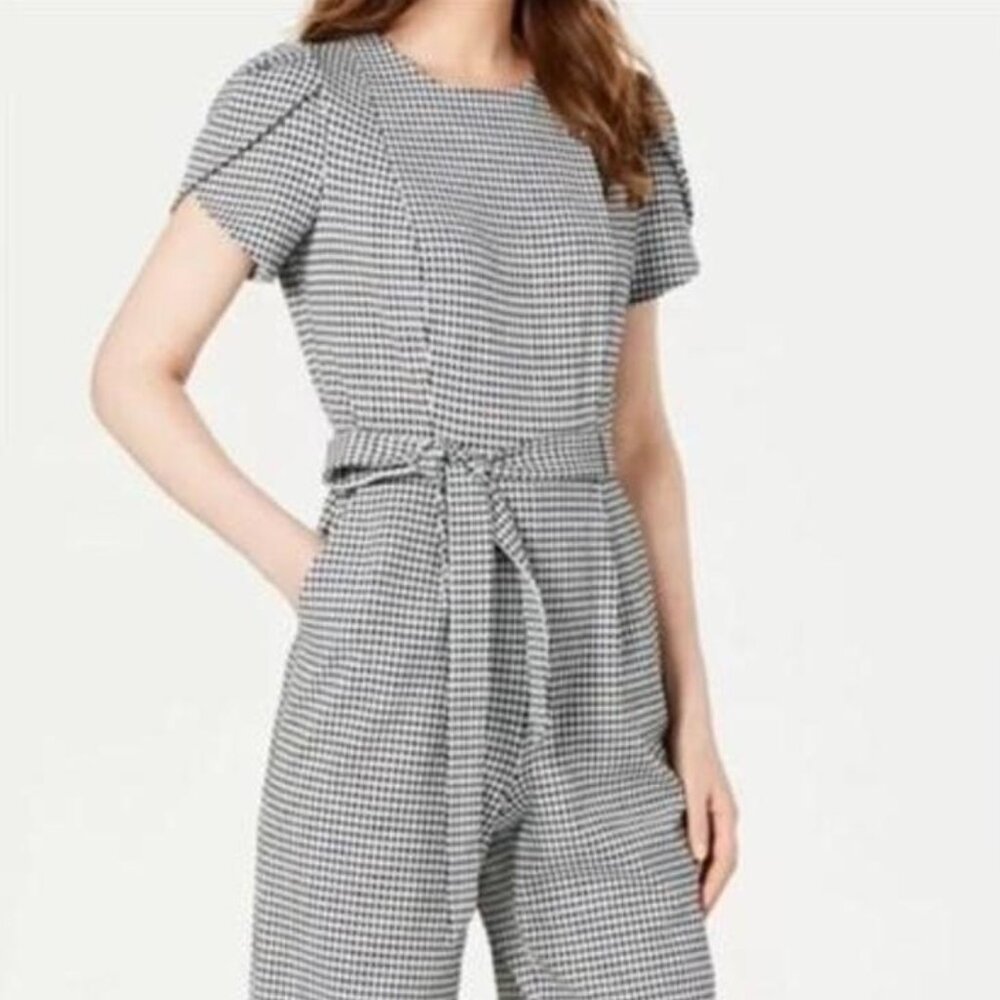 Calvin Klein Women's Black and White Patterned Jumpsuit - Size 6